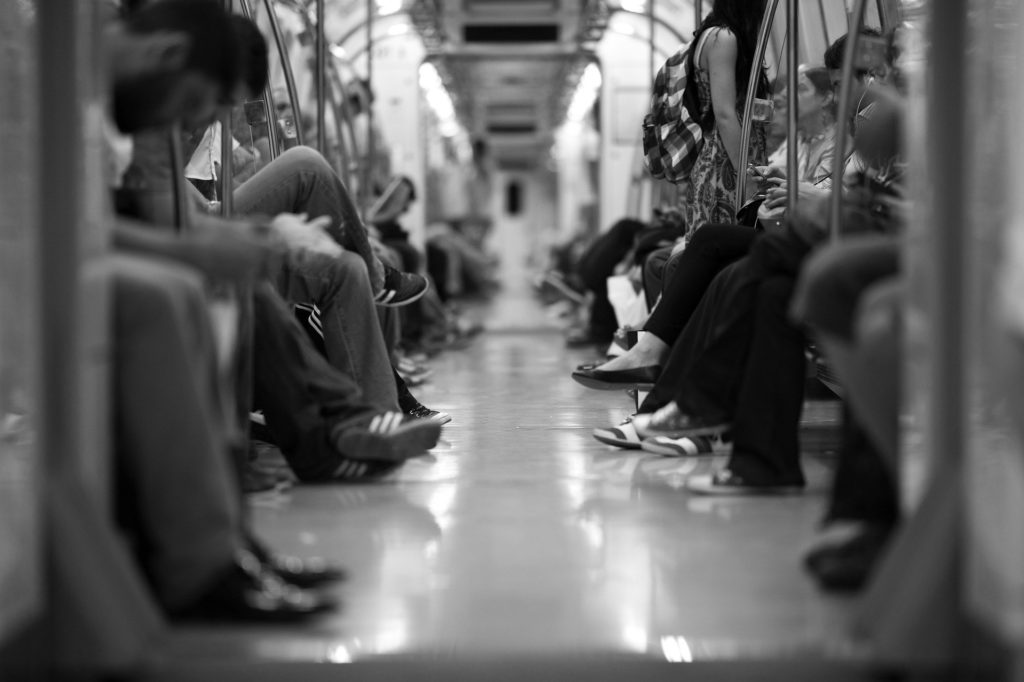 train-2373323_1920
