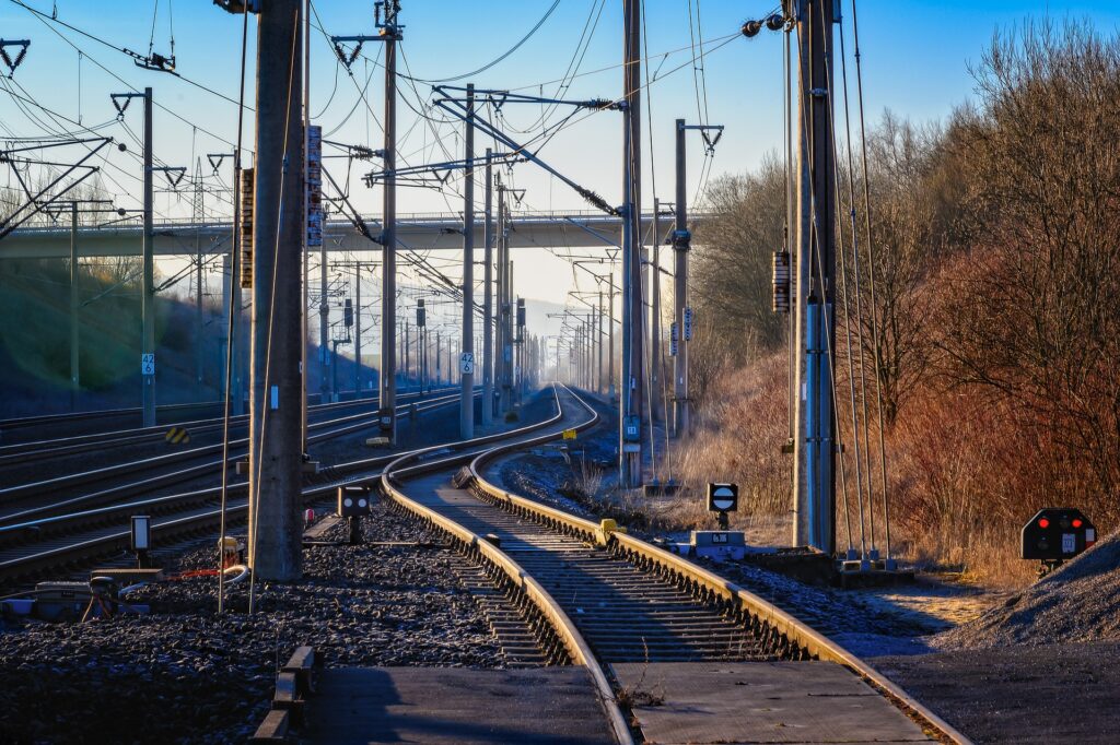 rails-4034479_1920